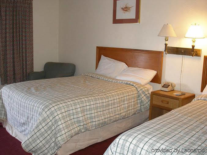 Red Carpet Inn & Suites Ню Къмбърланд Екстериор снимка